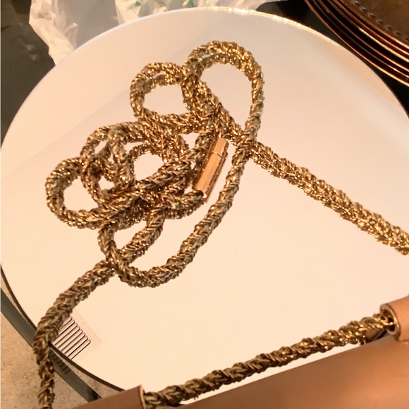 Chloe Tan Gold Crossbody Bag with Luxurious Accents - Picture 10 of 16